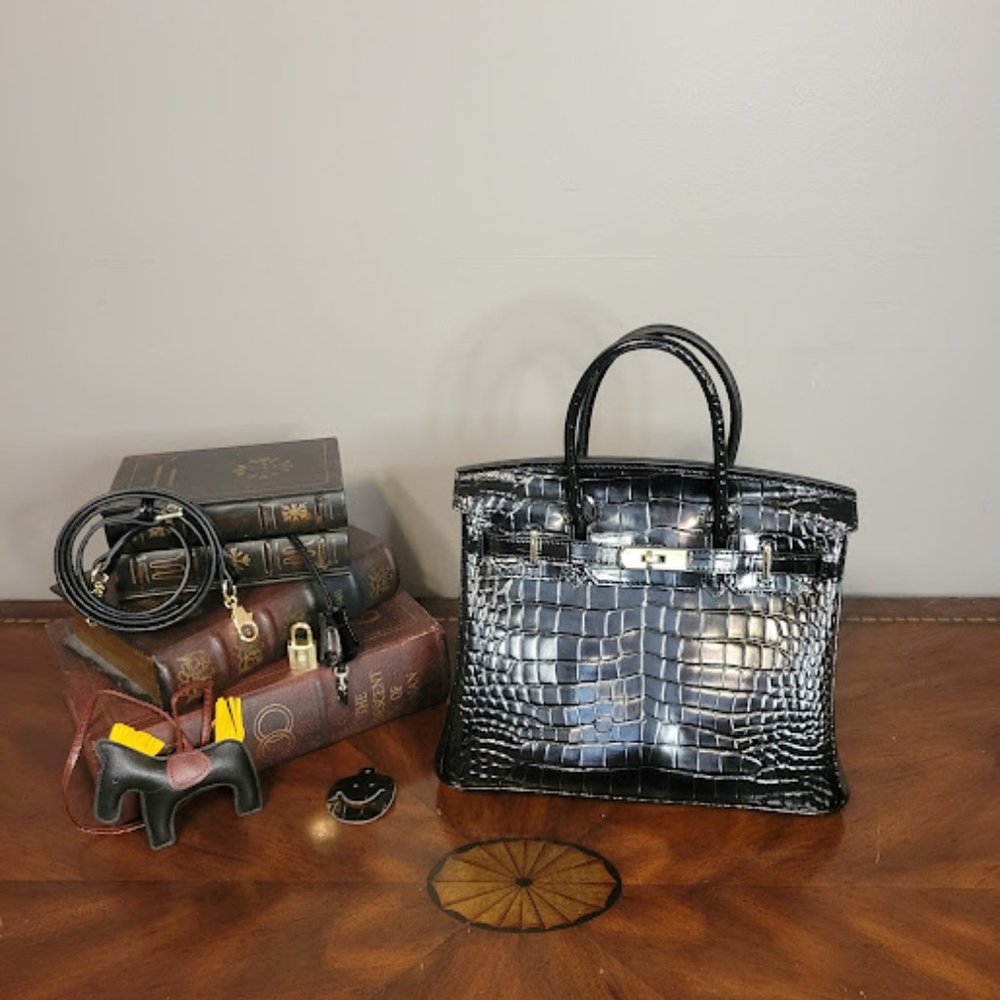 Elegant Black Alligator Embossed GHW 30cm